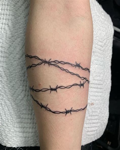 barb wire tattoos for men|small barbed wire tattoo.